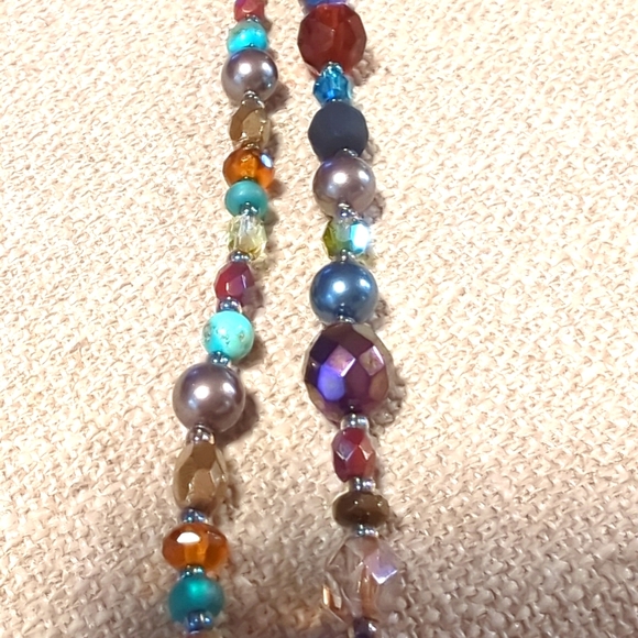 Holly Yashi Necklace - Picture 2 of 4